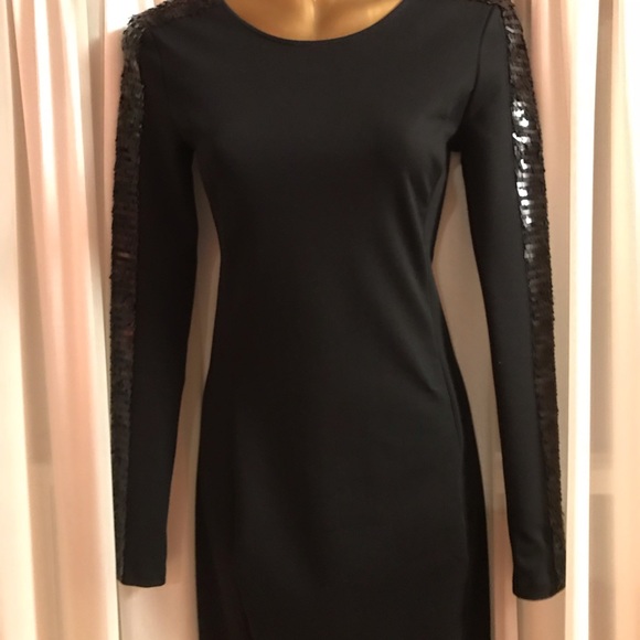 Sexy long sleeve black dress for Holidays 🎉🎊 - Picture 2 of 7